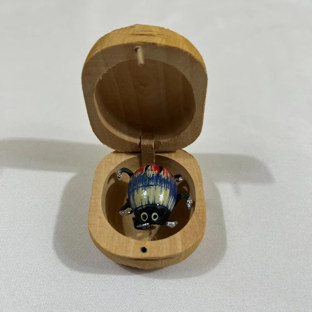 Vintage Hand Carved Wood Nut Trinket Box Miniature Painted Beetle Spider 1.5